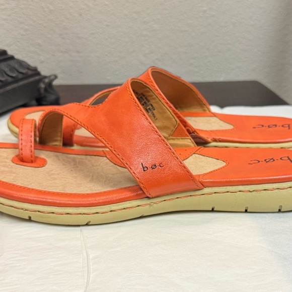 b.o.c. Orange Vibrant Summertime Sandals with Curved Strap Design size 10M - Picture 6 of 9